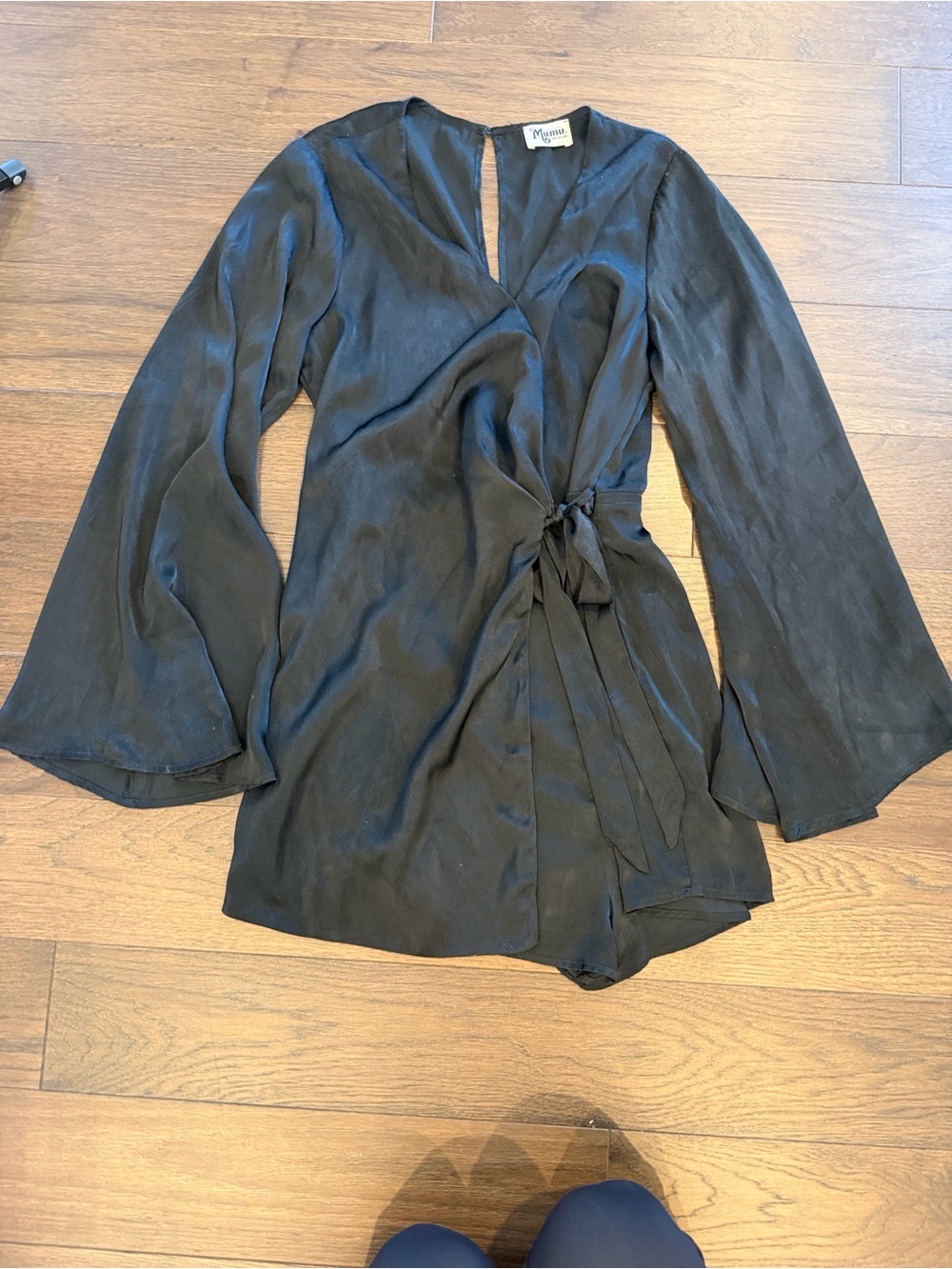 Show Me Your Mumu Caleb Romper in Black Size Medium - C27-119